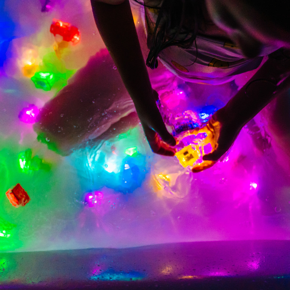 Glo Pals - Light Up Cubes - THEMA's