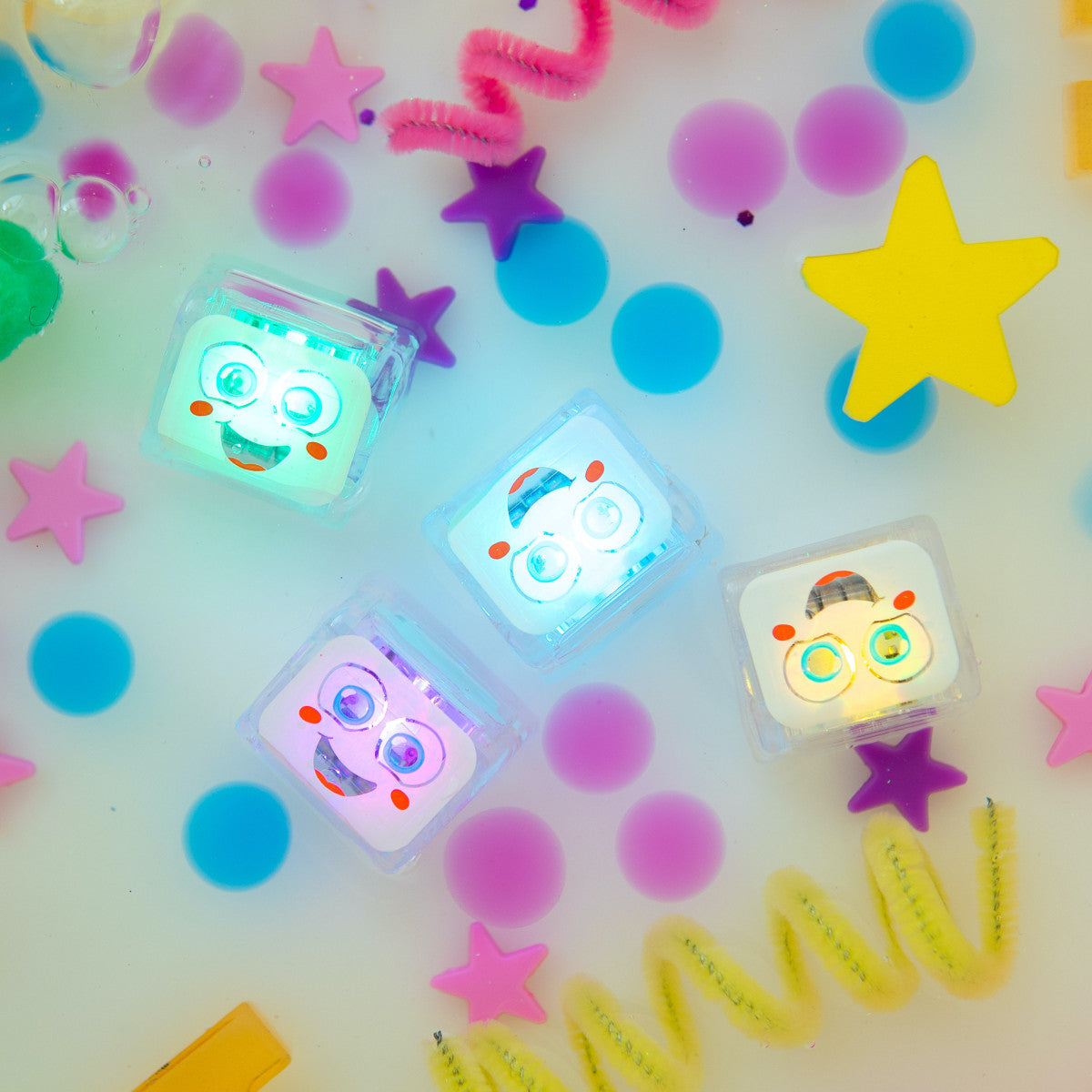Glo Pals - Light Up Cubes - KARAKTERS